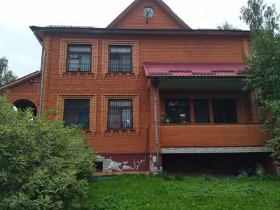 Дом, Центральная улица, 9а