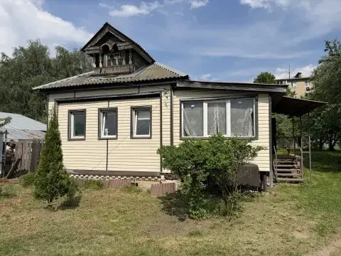 Дом, Октябрьская улица, 32